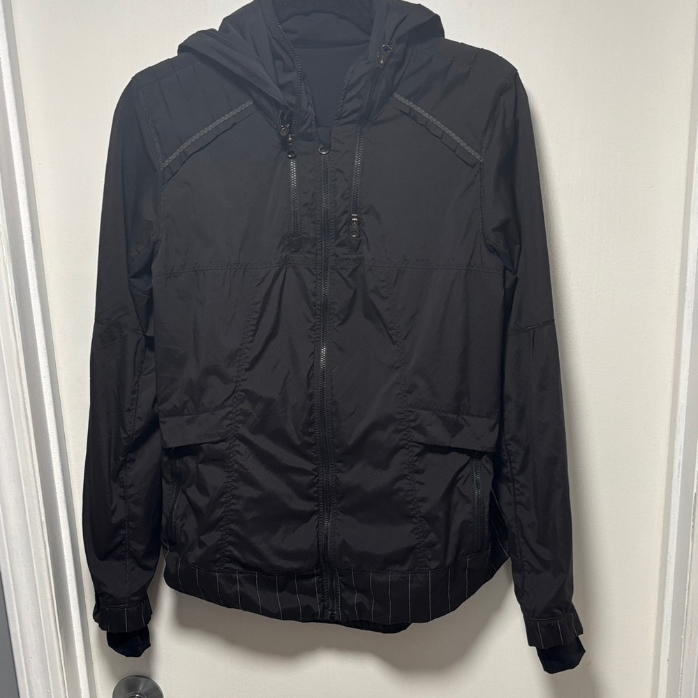 Lululemon Women’s spring forward Windbreaker Jacket size 10